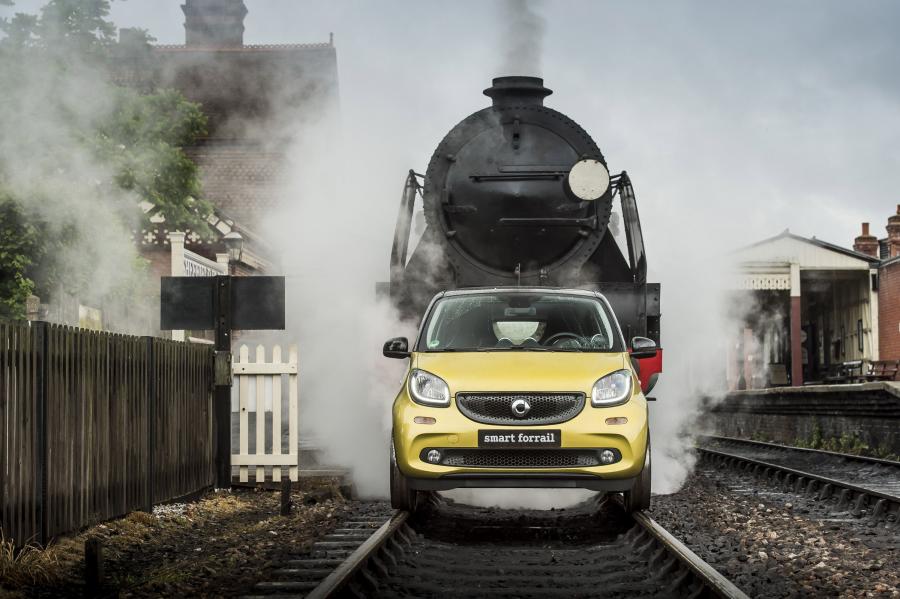  Smart ForRail Concept 2015 года  (фото 6 из 19)